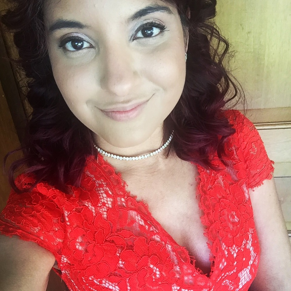 Meet your Posher, Carolina